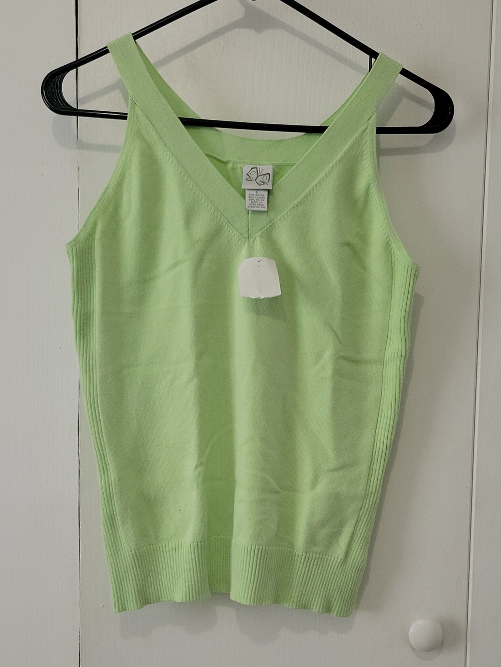 Slim Ribbed V-Neck Tank Top - Light Green